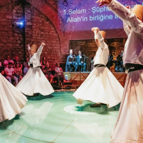 Photo from Whirling Dervishes Show in Istanbul: Gallery Photo 3pek9e