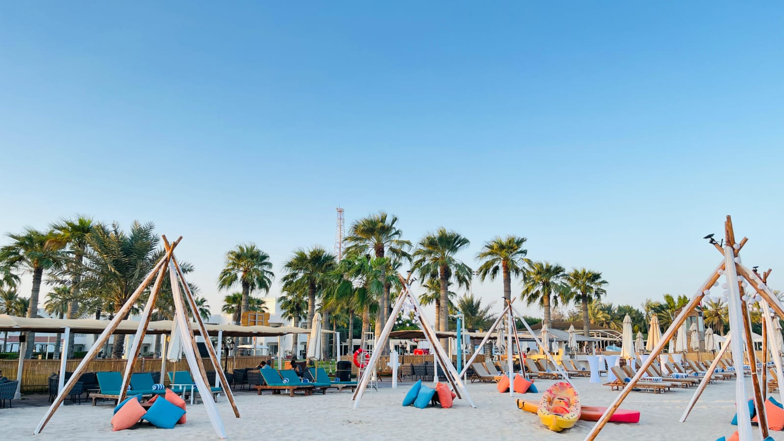 Photo from Tropical Beach Party - The Edge Beach Club in Doha: Gallery Photo n1464d