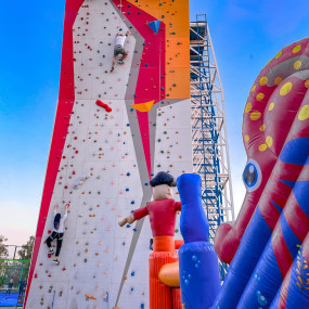 The Crag Rock Climbing в Манама: Галерея фото z7y478