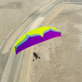 Photo from الطيران بالمظلات الشراعية في شاطئ السوادي in مسقط: Gallery Photo zoo15y