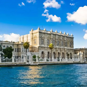 Photo from Dolmabahce Palace: Guided Tour in Istanbul: Gallery Photo 38vr7r