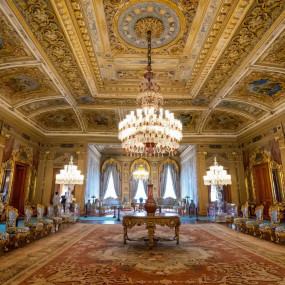 Photo from Dolmabahce Palace: Guided Tour in Istanbul: Gallery Photo 3ped4q