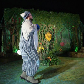 Photo from كتاب الأدغال في الصالة الثقافية، البحرين in المنامة: Gallery Photo z917r1