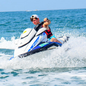 Photo from Jet Ski Experience Jumeirah in Dubai: Gallery Photo zv51bb