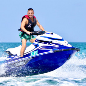 Photo from Jet Ski Experience Jumeirah in Dubai: Gallery Photo 38vdgj