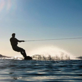 Banana Ride, Donut Ride & Wake Board Ride in Jumeirah in Dubai: Gallery Photo 3qbyqe