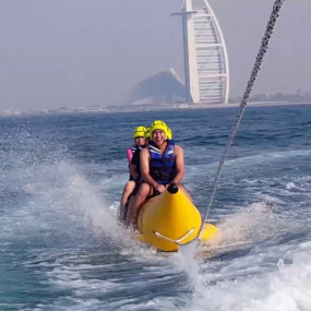 Фотография с Banana Ride, Donut Ride & Wake Board Ride in Jumeirah в Дубай: Галерея фото zw5d1b