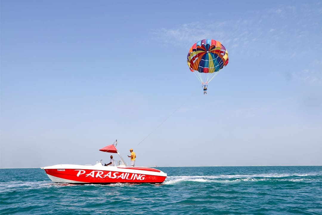 Photo from Parasailing Experience Jumeirah in Dubai: Gallery Photo n08xmq