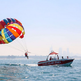 Parasailing Experience Jumeirah in Dubai: Gallery Photo zgkbd1