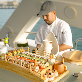 Photo from تجربة سن سيكر سوبرياخت مع تناول الطعام الراقي والمشروبات الفاخرة والموسيقى الحية in دبي: Gallery Photo zw5qde