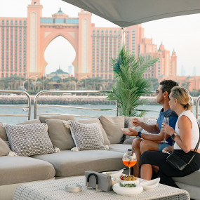 Photo from تجربة سن سيكر سوبرياخت مع تناول الطعام الراقي والمشروبات الفاخرة والموسيقى الحية in دبي: Gallery Photo 3pe99e