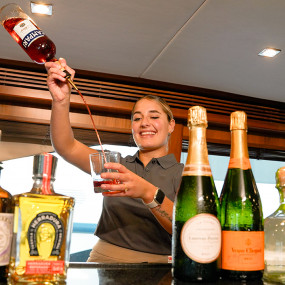 Photo from تجربة سن سيكر سوبرياخت مع تناول الطعام الراقي والمشروبات الفاخرة والموسيقى الحية in دبي: Gallery Photo 3y5kk4