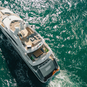 Photo from تجربة سن سيكر سوبرياخت مع تناول الطعام الراقي والمشروبات الفاخرة والموسيقى الحية in دبي: Gallery Photo n14ggb