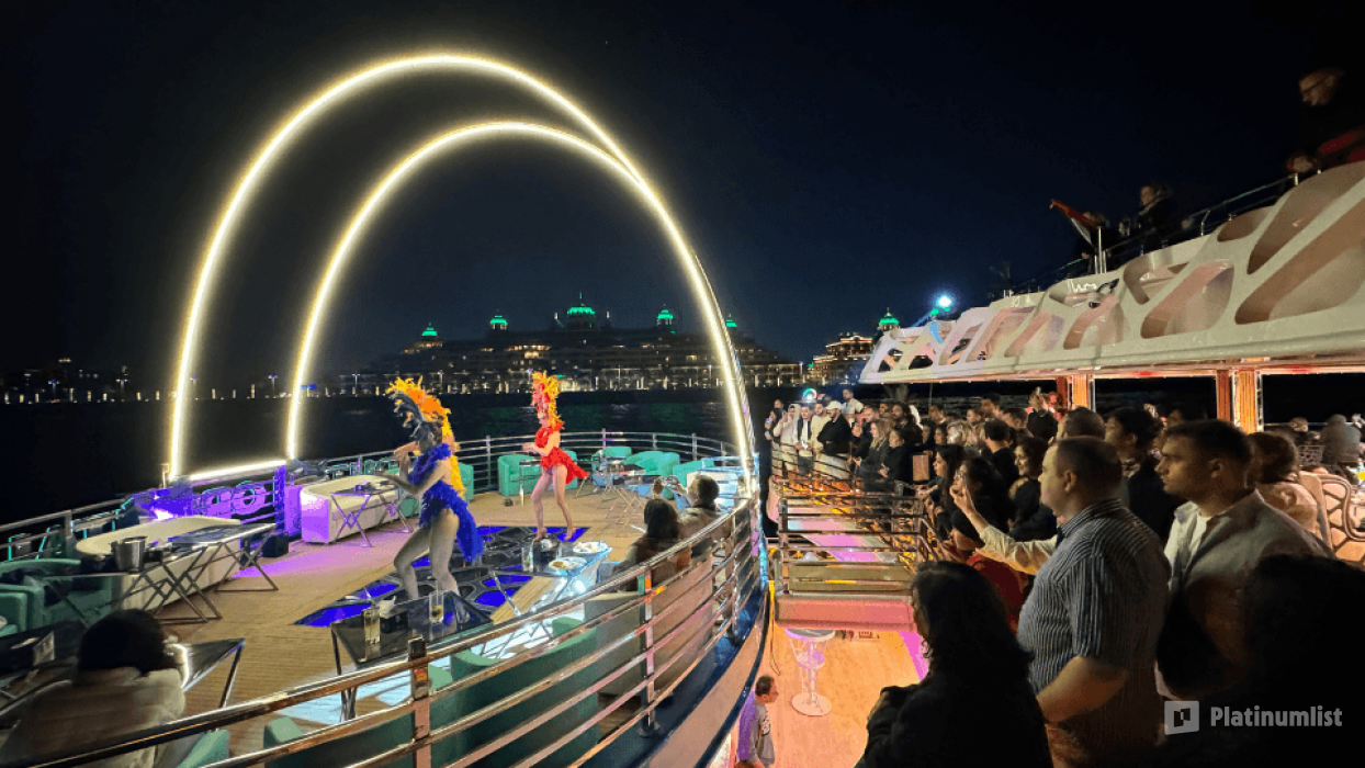 Lotus Royale Dinner Cruise in Dubai: Gallery Photo 3per8y