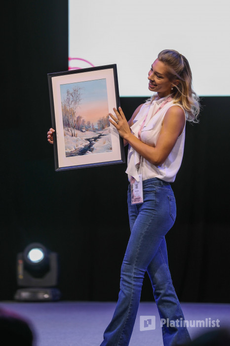 World Art Dubai 2025 in Dubai: Gallery Photo 3r5921 World Art Dubai 2025 in Dubai: Gallery Photo 3r5921