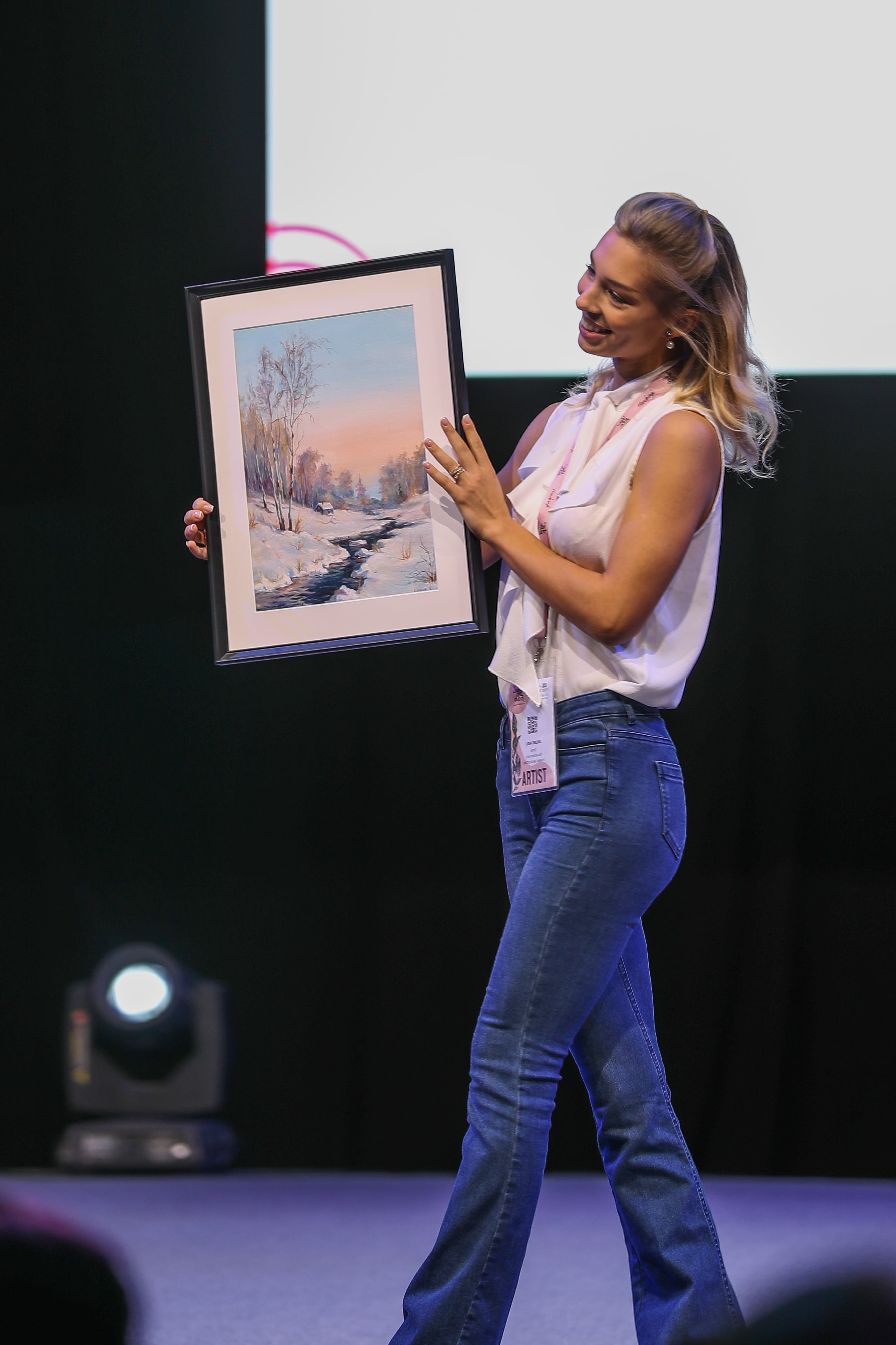 Photo from World Art Dubai 2025 in Dubai: Gallery Photo 3r5921