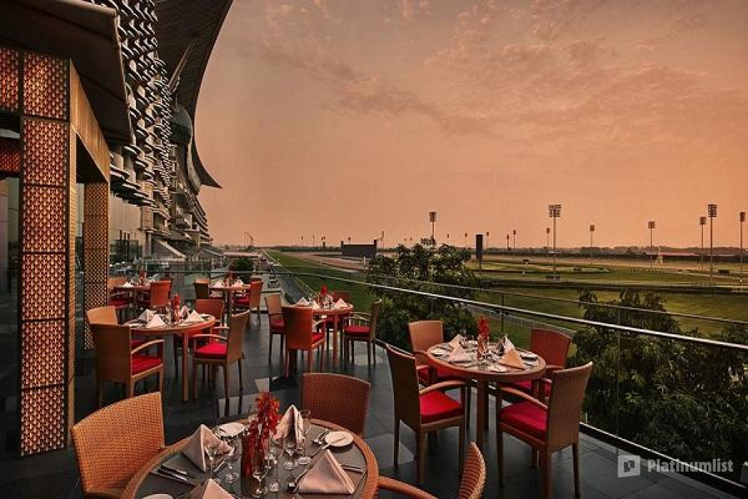 Evening Race Brunch at Farriers restaurant in Dubai: Gallery Photo 38qdj3
