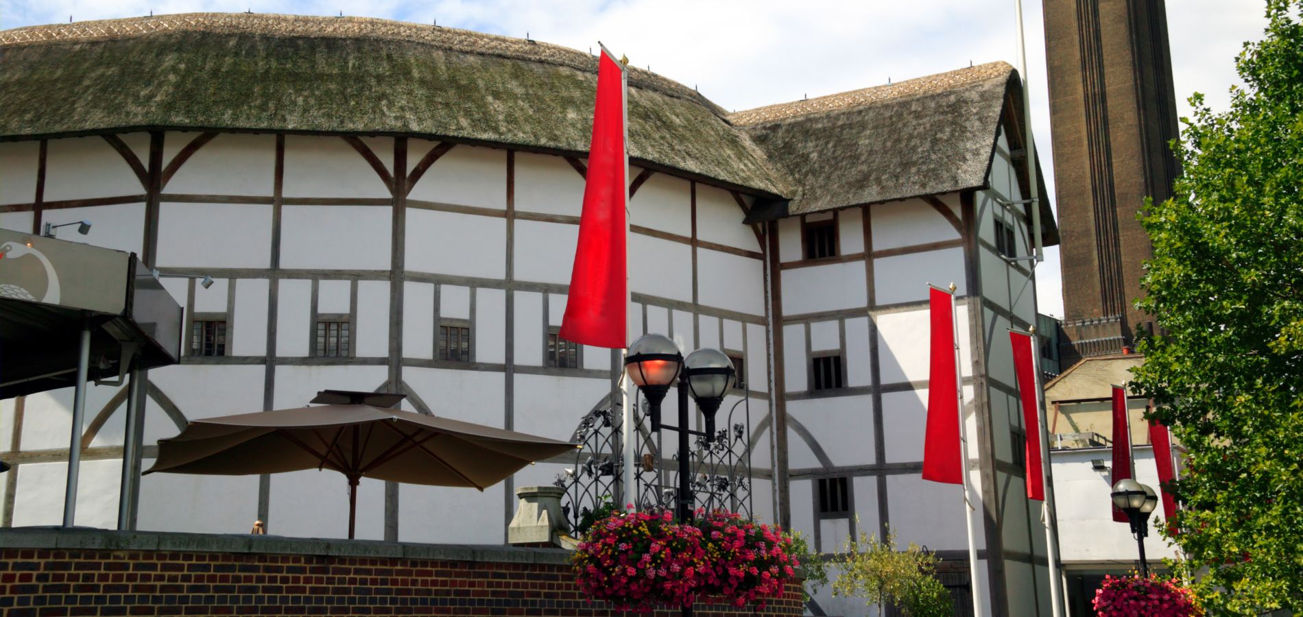 Photo from London: Shakespeare's Globe Theatre Guided Tour in London: Gallery Photo 3j5kkr