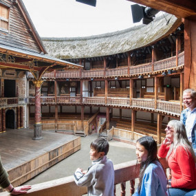 London: Shakespeare's Globe Theatre Guided Tour in London: Gallery Photo 3yo554 London: Shakespeare's Globe Theatre Guided Tour in London: Gallery Photo 3yo554