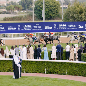 Photo from الحديقة  في مضمار نادي  أبوظبي in أبوظبي: Gallery Photo zv655q