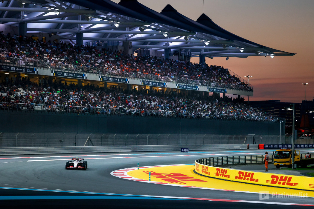 3yo5o4 استديو الصور :أبوظبي في سباق جائزة الاتحاد للطيران الكبرى للفورمولا 1 في أبوظبي 2025