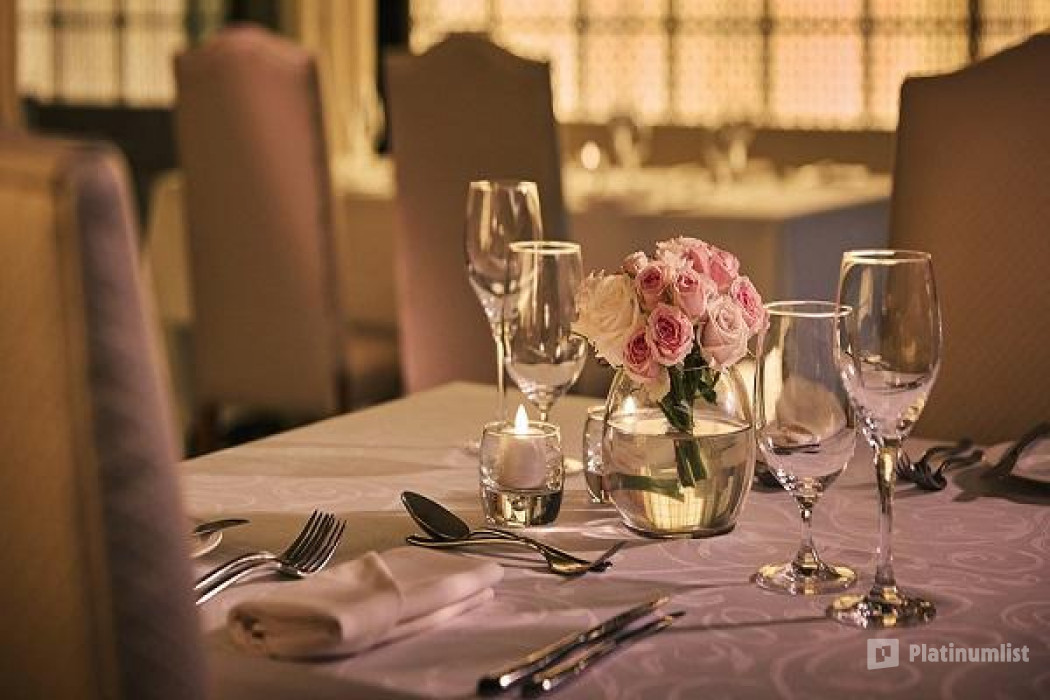 zo8xy3 استديو الصور :دبي في Evening Race Brunch at Farriers restaurant zo8xy3 استديو الصور :دبي في Evening Race Brunch at Farriers restaurant