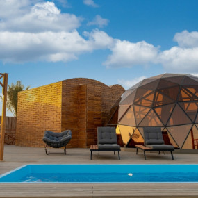 Al Marmoom Domes Desert Glamping & Dining experience in Dubai in Dubai: Gallery Photo 3pjeoy