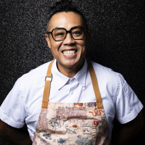 zv65w7 استديو الصور :دبي في "طاولة الشيف" في كانتين بيتش 2025 في دبي