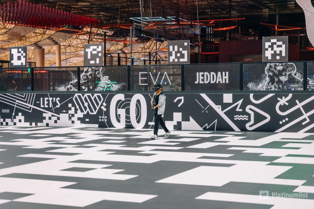 3e7560 استديو الصور :جدة في عالم إيفا لألعاب الواقع الإفتراضي في جدة