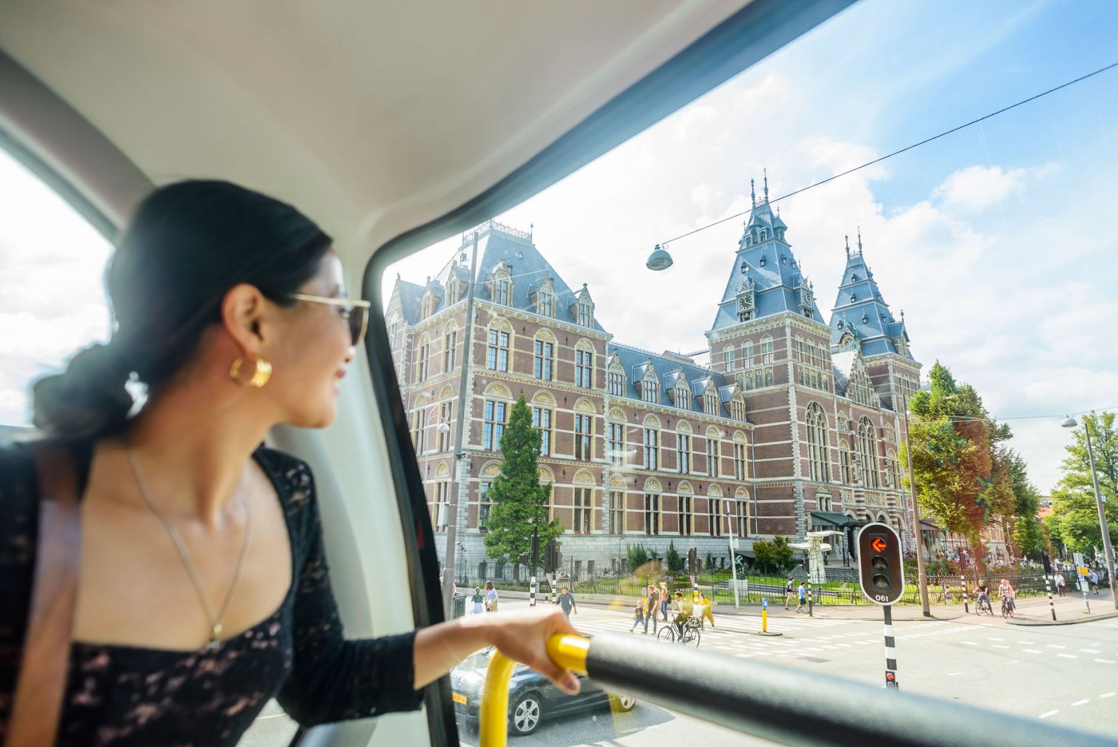 Foto de Hop-On Hop-Off Amsterdam Bus - 24 Hours en Amsterdam: Foto de la galería 3j55rv