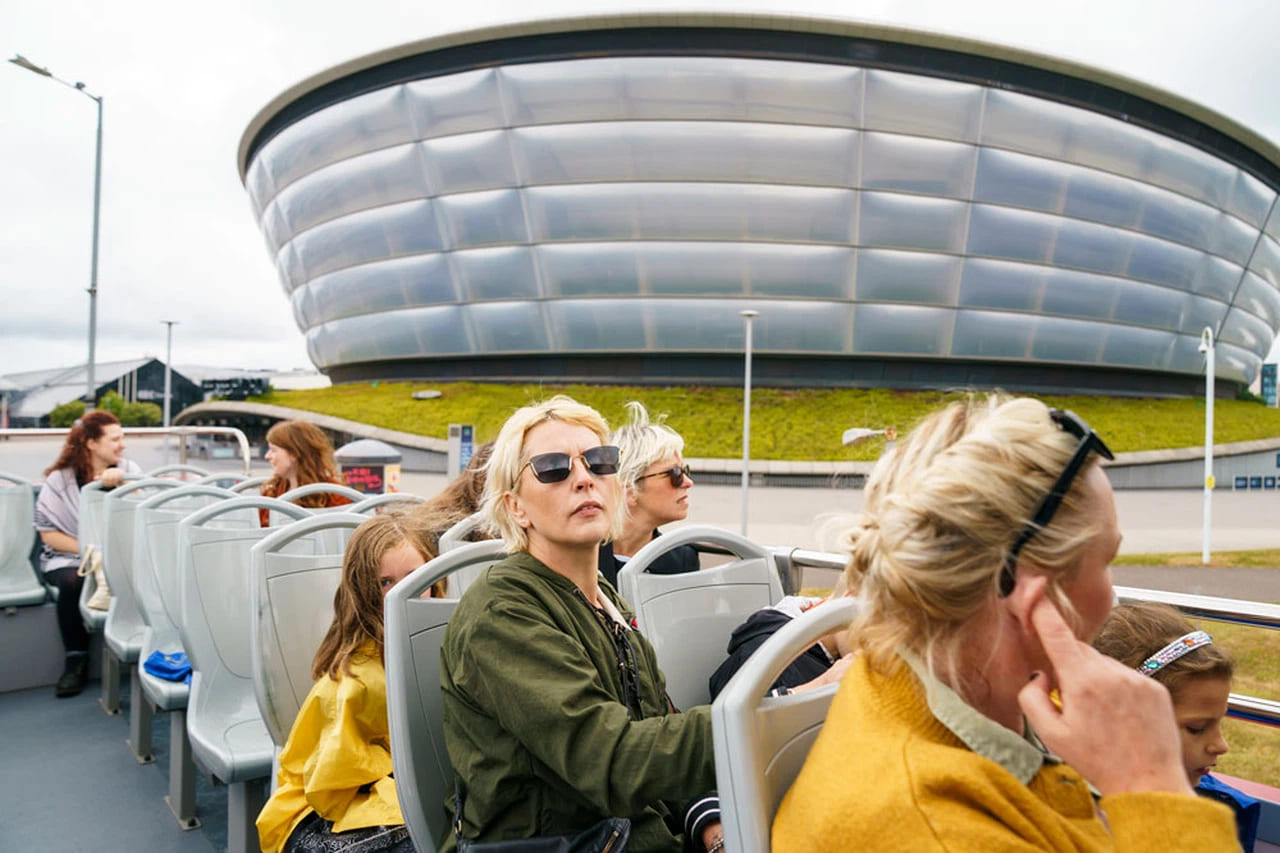 Photo from Hop-On Hop-Off Glasgow in London: Gallery Photo n699vw
