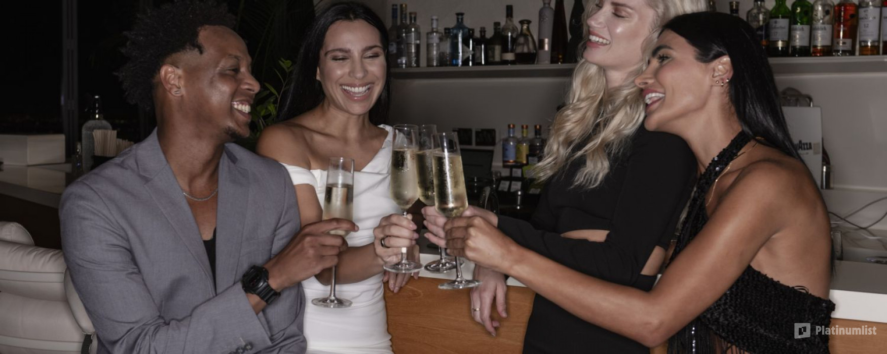 n15576 استديو الصور :دبي في Bubbly Nights - 2 hours of free-flowing selected bubbles and 2 starters