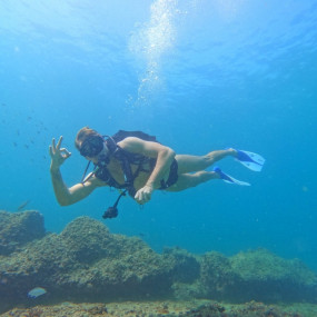 Фотография с Abu Dhabi PADI Discover Scuba Diving Program в Абу Даби: Галерея фото 3pjjdx