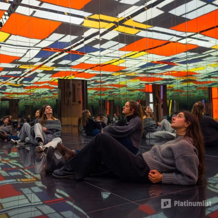 Fabrique des Lumières: From Vermeer to Van Gogh in Amsterdam: Gallery Photo z94yq1