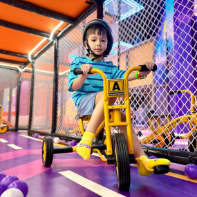 3xvg1m استديو الصور :الشارقة في فليبد بارك في الشارقة