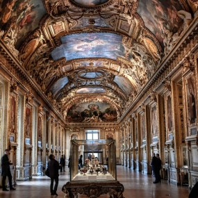 Louvre Museum - Paris Guided Tour в Париж: Галерея фото 3d7v0e