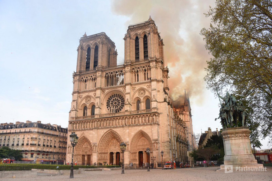 Notre-Dame de Paris - Exterior tour with free entry в Париж: Галерея фото z94yd8 Notre-Dame de Paris - Exterior tour with free entry в Париж: Галерея фото z94yd8