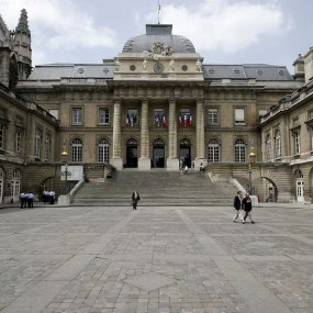Sainte-Chapelle & Conciergerie: Entry Ticket в Париж: Галерея фото 3pjvm0
