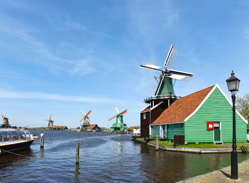 Фотография с Zaanse Schans Windmills: Half-Day Guided Tour + Transport в Амстердам: Галерея фото 3qexr8