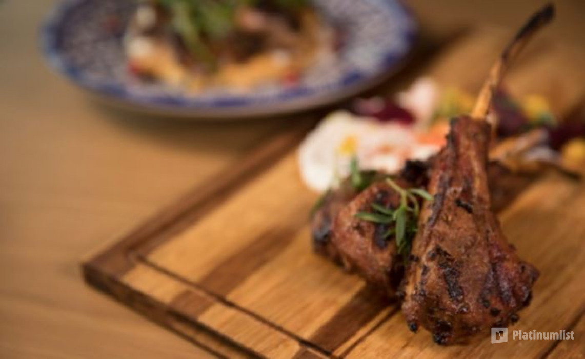 p3899z استديو الصور :دبي في Discover an unscripted Ramadan at Renaissance