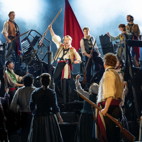 Les Miserables Musical in London in London: Gallery Photo 3xvrx1 Les Miserables Musical in London in London: Gallery Photo 3xvrx1
