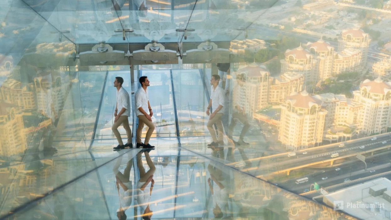 Sky Views Observatory with Glass Slide in Dubai: Gallery Photo nke0ow