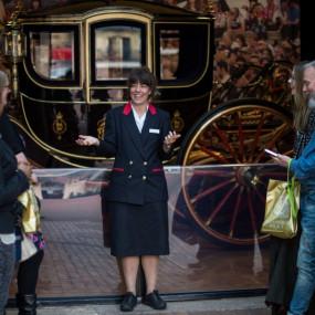 3d7wpq استديو الصور :لندن في الإسطبلات الملكية وقصر باكنغهام