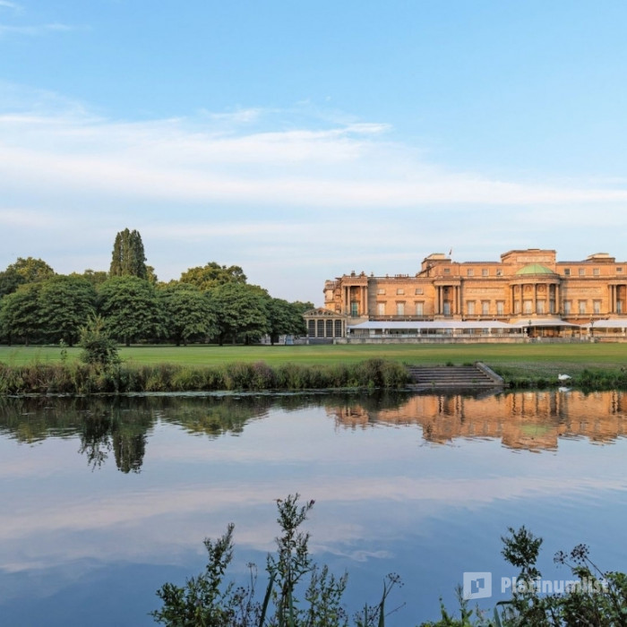 Buckingham Palace State Rooms in London: Gallery Photo zw6980