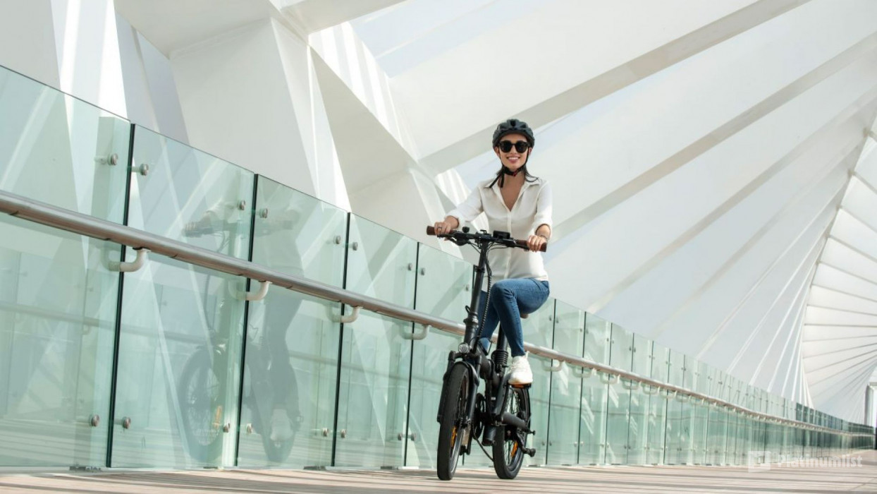 Premium E-Bike Journey - From Dubai’s Urban Skyline to the Beachfront in Dubai : Galerie de photos zw6vyb