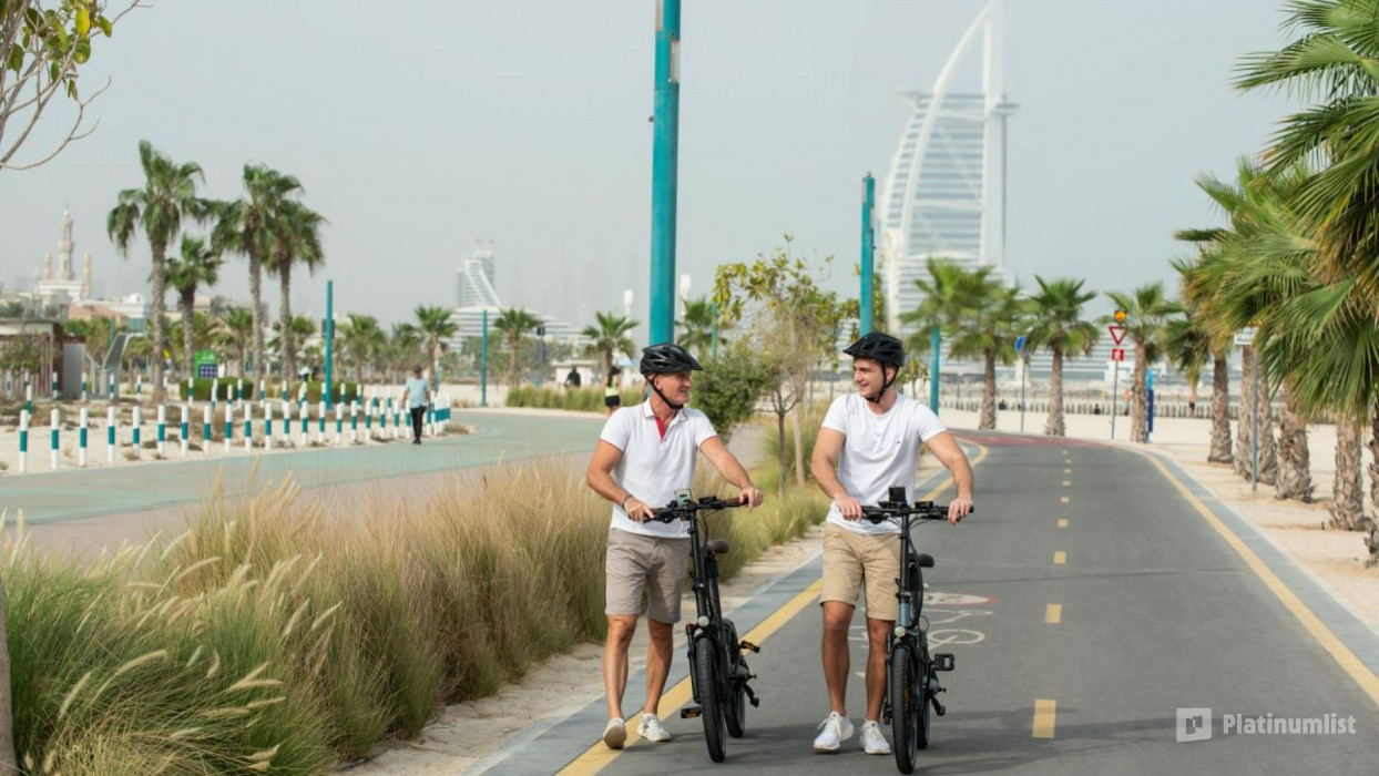 Premium E-Bike Journey - From Dubai’s Urban Skyline to the Beachfront in Dubai: Gallery Photo z948rp