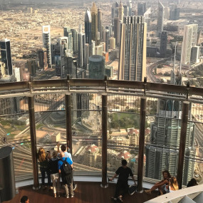 At The Top, Burj Khalifa 124th & 125th Floor with Fast Track Access in Dubai: Gallery Photo 3qepbe