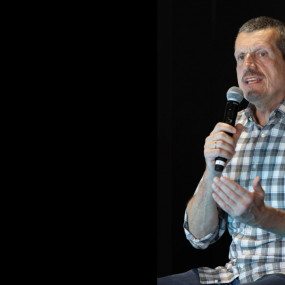 34j49d استديو الصور :دبي في سباق الأحلام: ليلة مع غونتر شتاينر