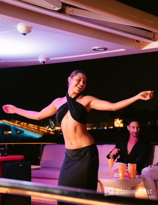 Evening 4 Hour Yacht Cruise with Unlimited Drinks in Dubai: Gallery Photo zodrbb Evening 4 Hour Yacht Cruise with Unlimited Drinks in Dubai: Gallery Photo zodrbb