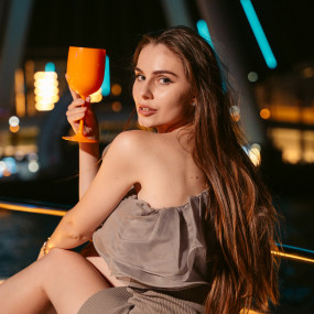 Photo from Evening 4 Hour Yacht Cruise with Unlimited Drinks in Dubai: Gallery Photo 35y4em